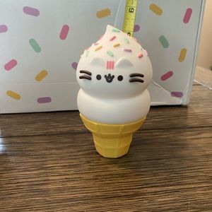 PUSHEEN BOX EXCLUSIVE🌟 Ice Cream Pusheen vinyl figure. NIB